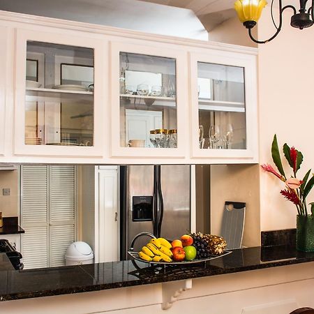 Heavenly Suites La Feuillet Екстер'єр фото