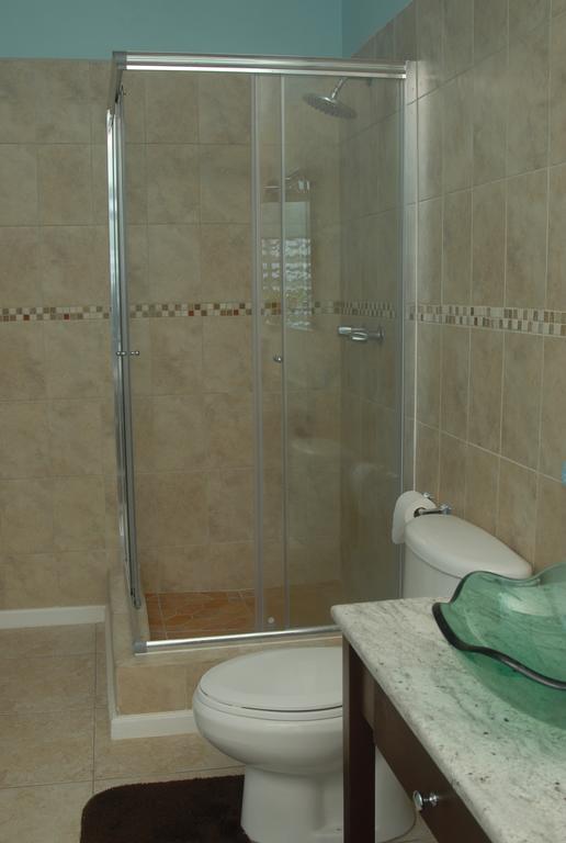 Heavenly Suites La Feuillet Екстер'єр фото