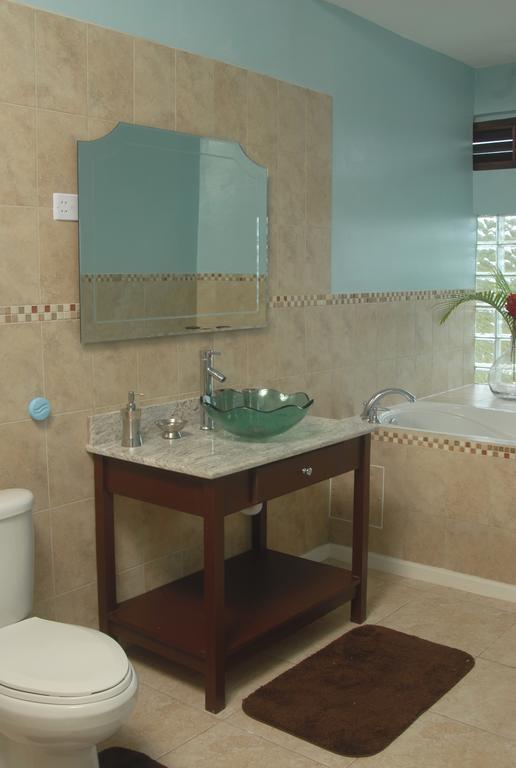 Heavenly Suites La Feuillet Екстер'єр фото