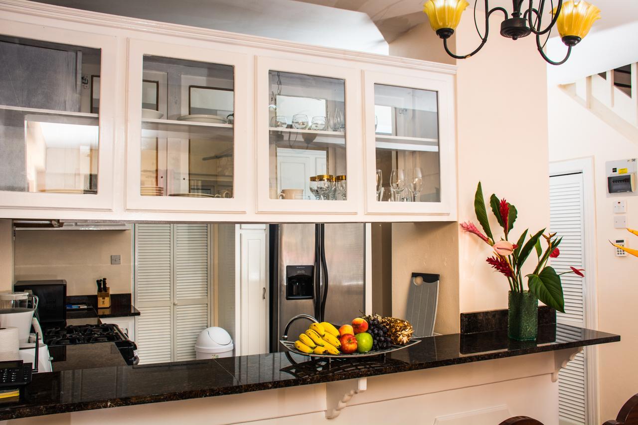 Heavenly Suites La Feuillet Екстер'єр фото