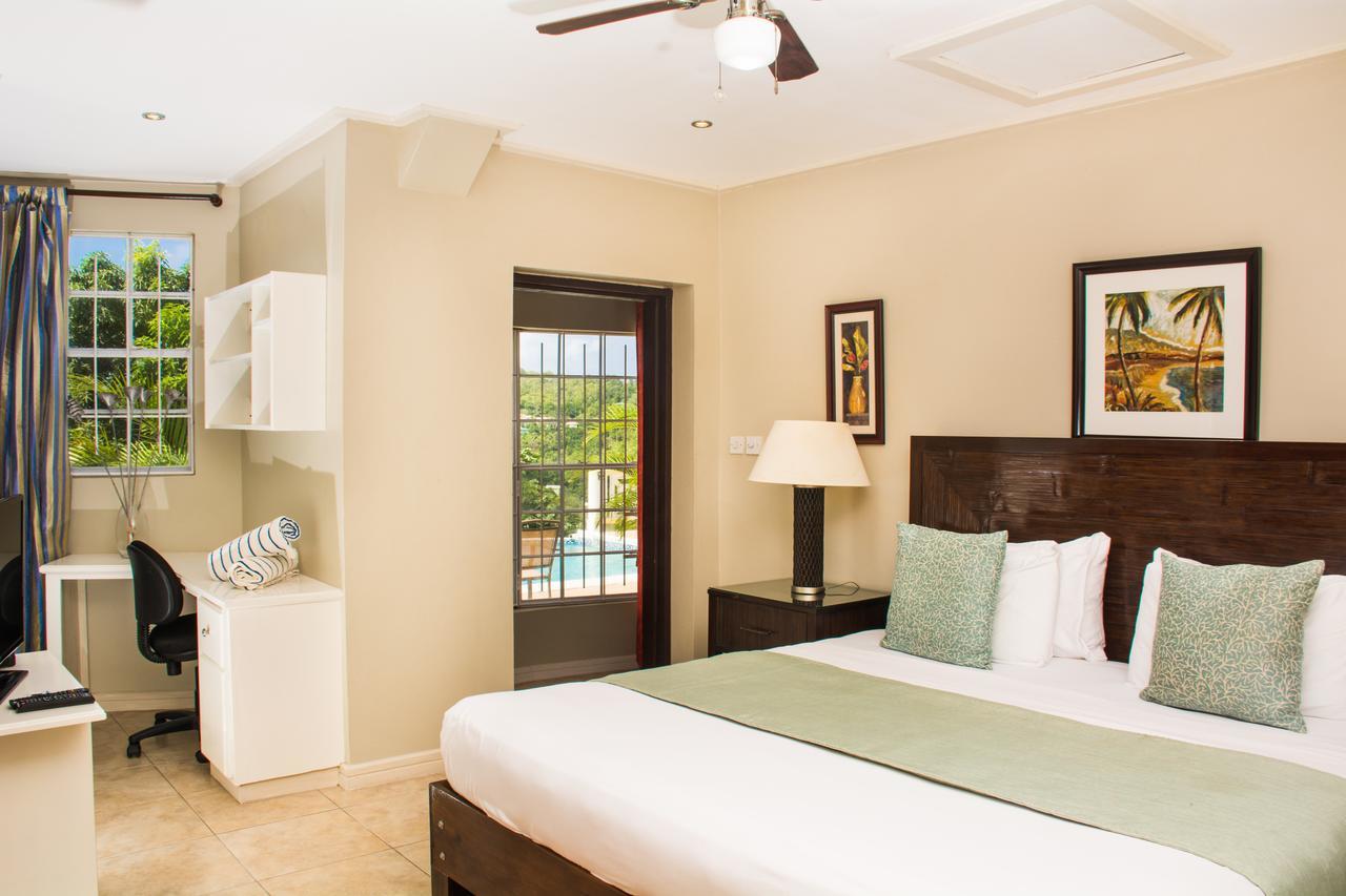 Heavenly Suites La Feuillet Екстер'єр фото