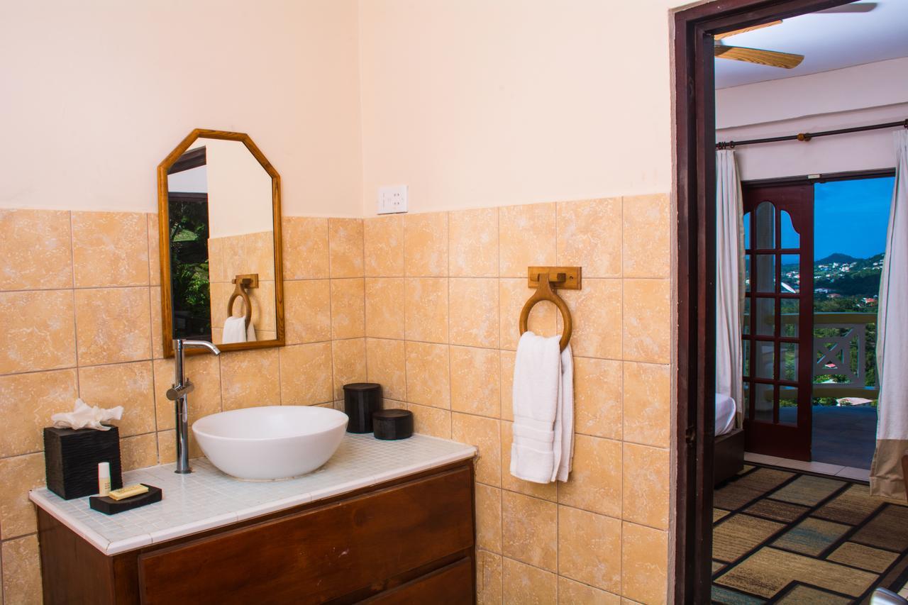 Heavenly Suites La Feuillet Екстер'єр фото