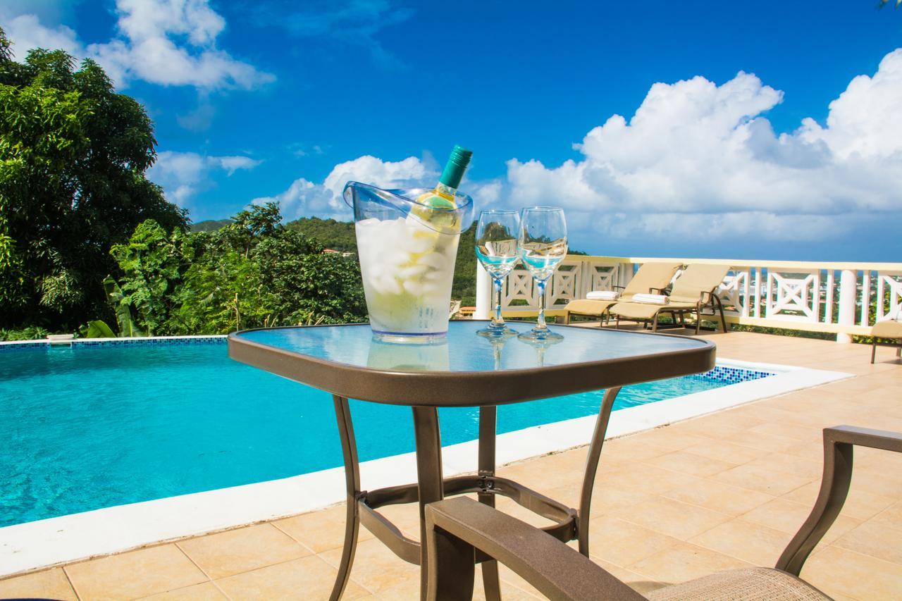 Heavenly Suites La Feuillet Екстер'єр фото