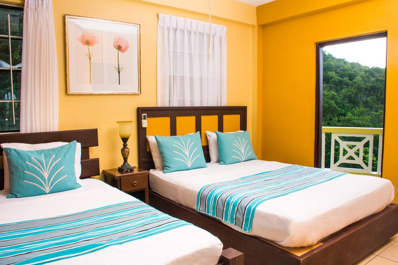 Heavenly Suites La Feuillet Екстер'єр фото