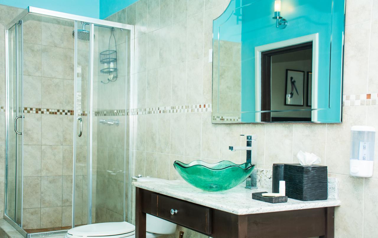 Heavenly Suites La Feuillet Екстер'єр фото